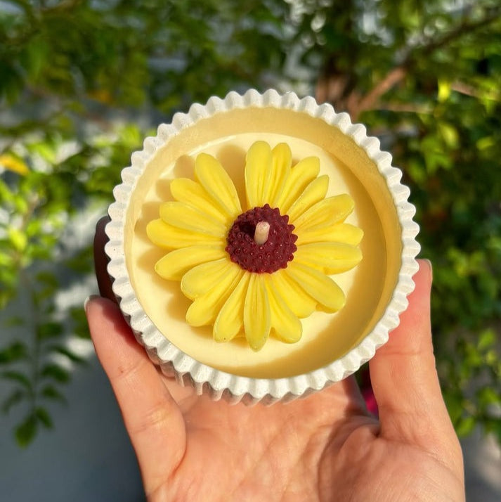 Flower Shape Scented Candel