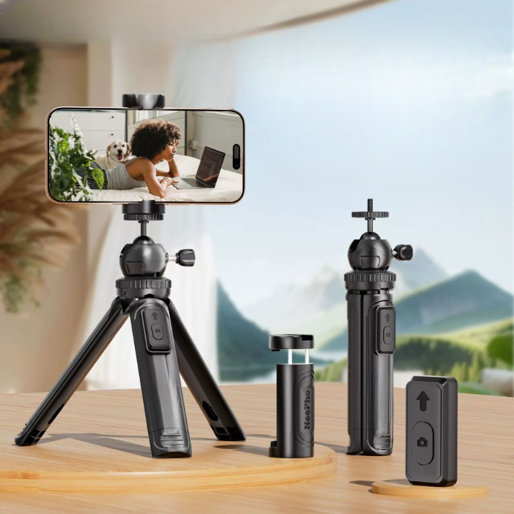 Extendable Tripod With Wireless Remote