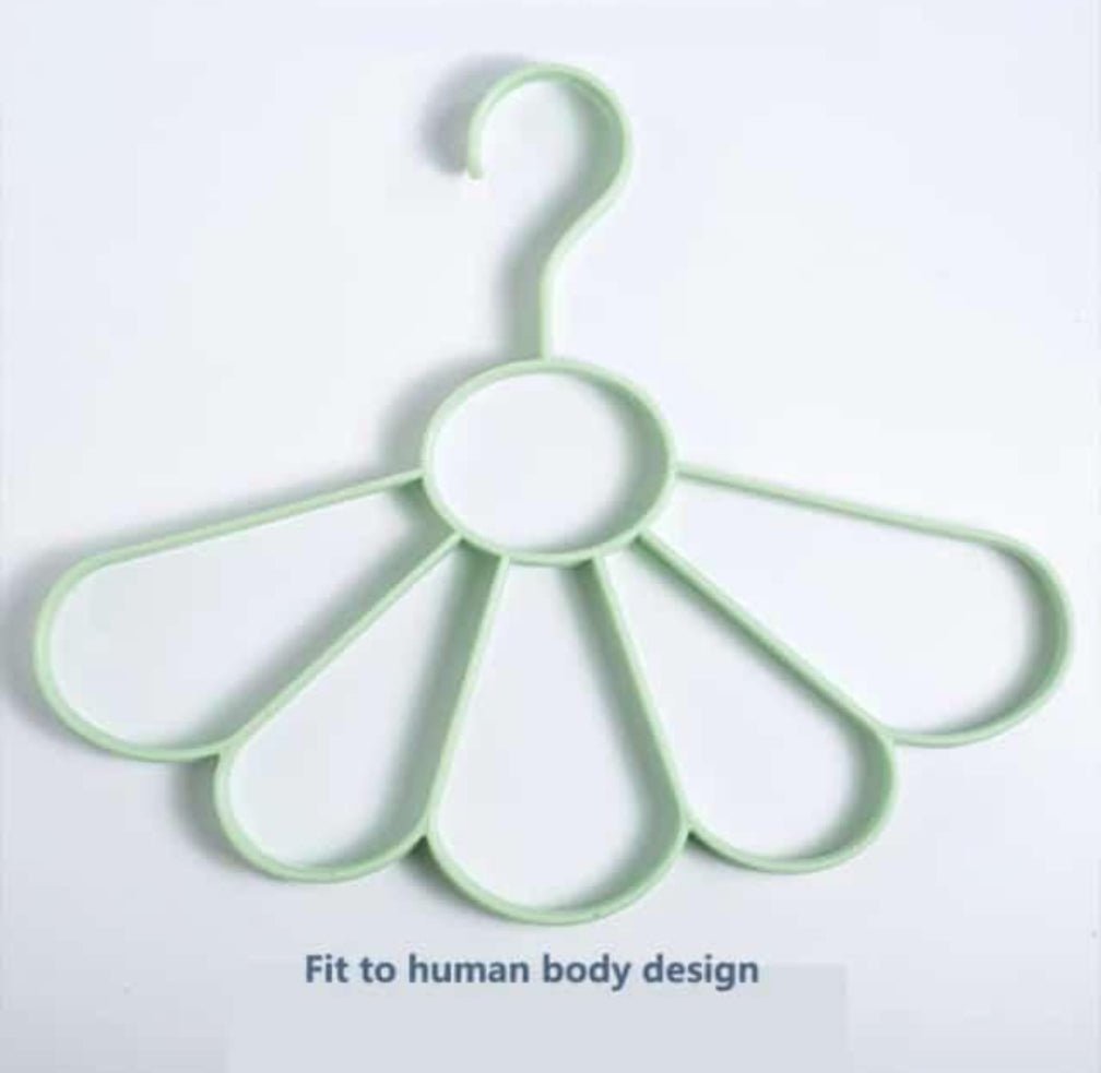 Flower Design 5 Ring Multipurpose Hanger - Discount Mart